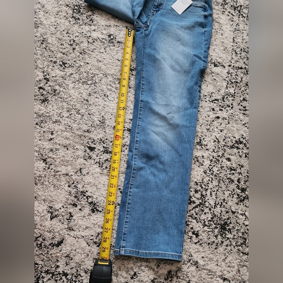 NINE WEST Slim Straight Jeans Womens Size 10 NWT Sculpting Denim - Picture 6 of 8